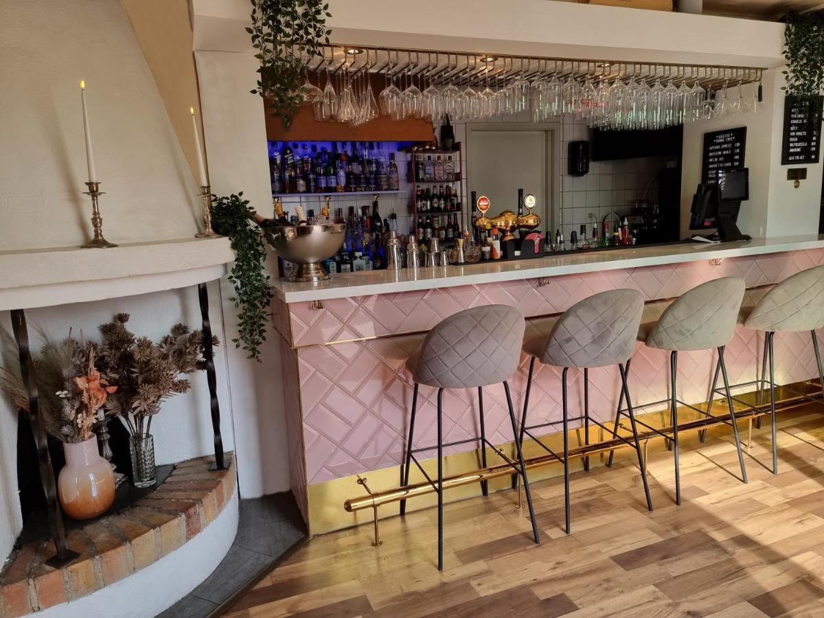 Hotell Gaestis Tierp Екстер'єр фото