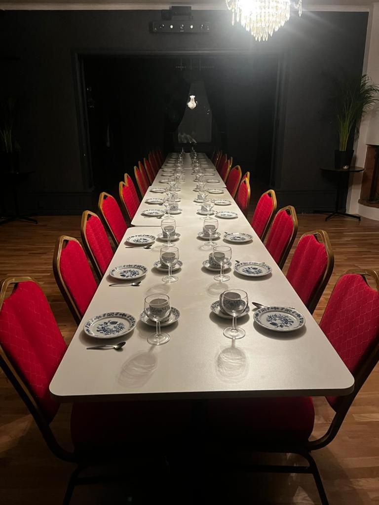 Hotell Gaestis Tierp Екстер'єр фото