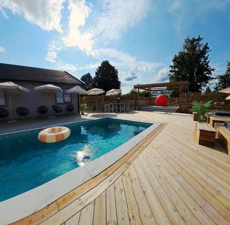 Hotell Gaestis Tierp Екстер'єр фото